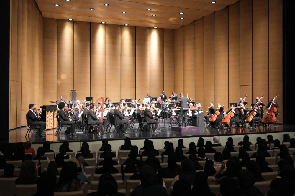 طلبة المدارس الحكومية والخاصة يشهدون حفل أوركسترا البحرين الفيلهارمونية