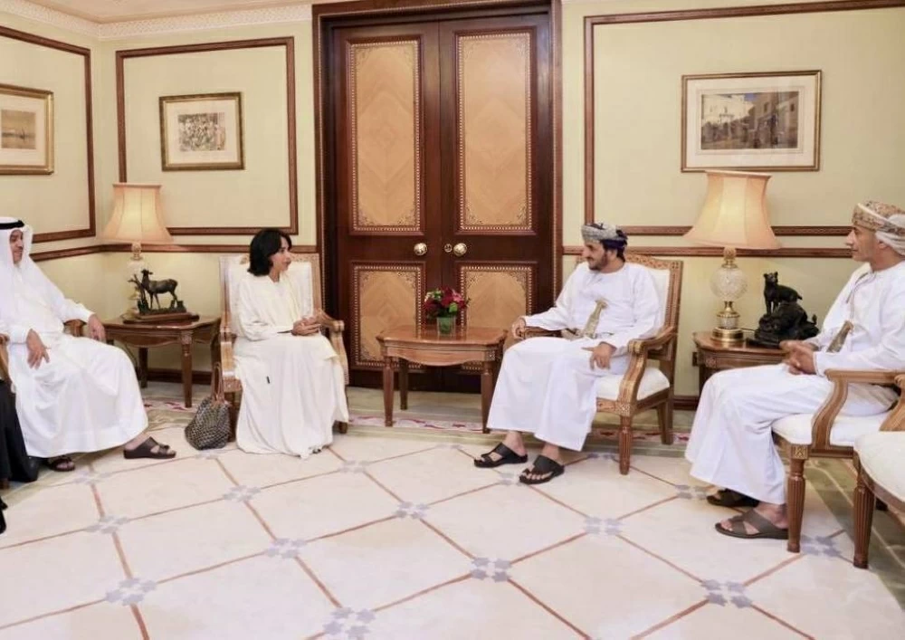 مدير عام أكاديمية محمد بن مبارك آل خليفة للدراسات الدبلوماسية تجتمع مع وكيل وزارة الخارجية للشؤون السياسية في سلطنة عمان