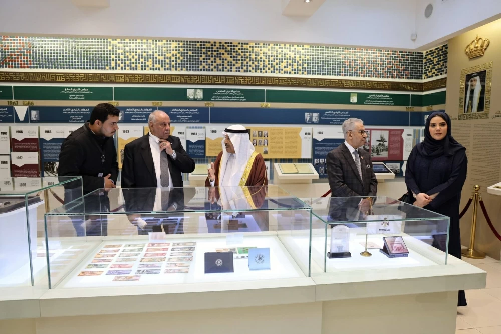 رئيس الشورى يزور متحف الحياة البرلمانية ويشيد بالإرث الحضاري والثقافي في الأردن