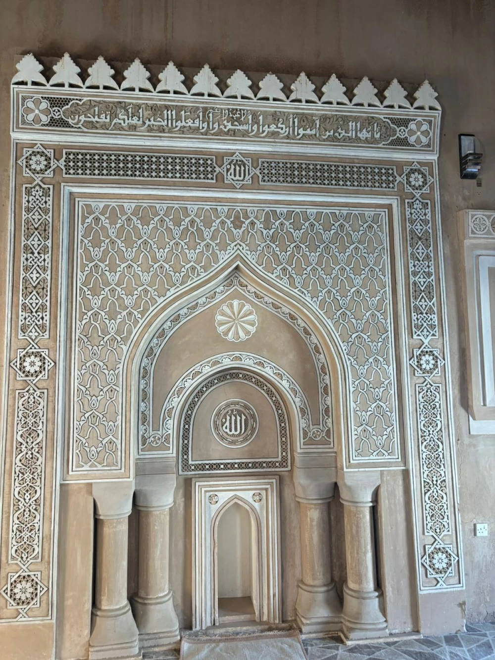 شعبا البحرين وعمان.. يجمعهما الطيبة داخل التاريخ والجسد الخليجي