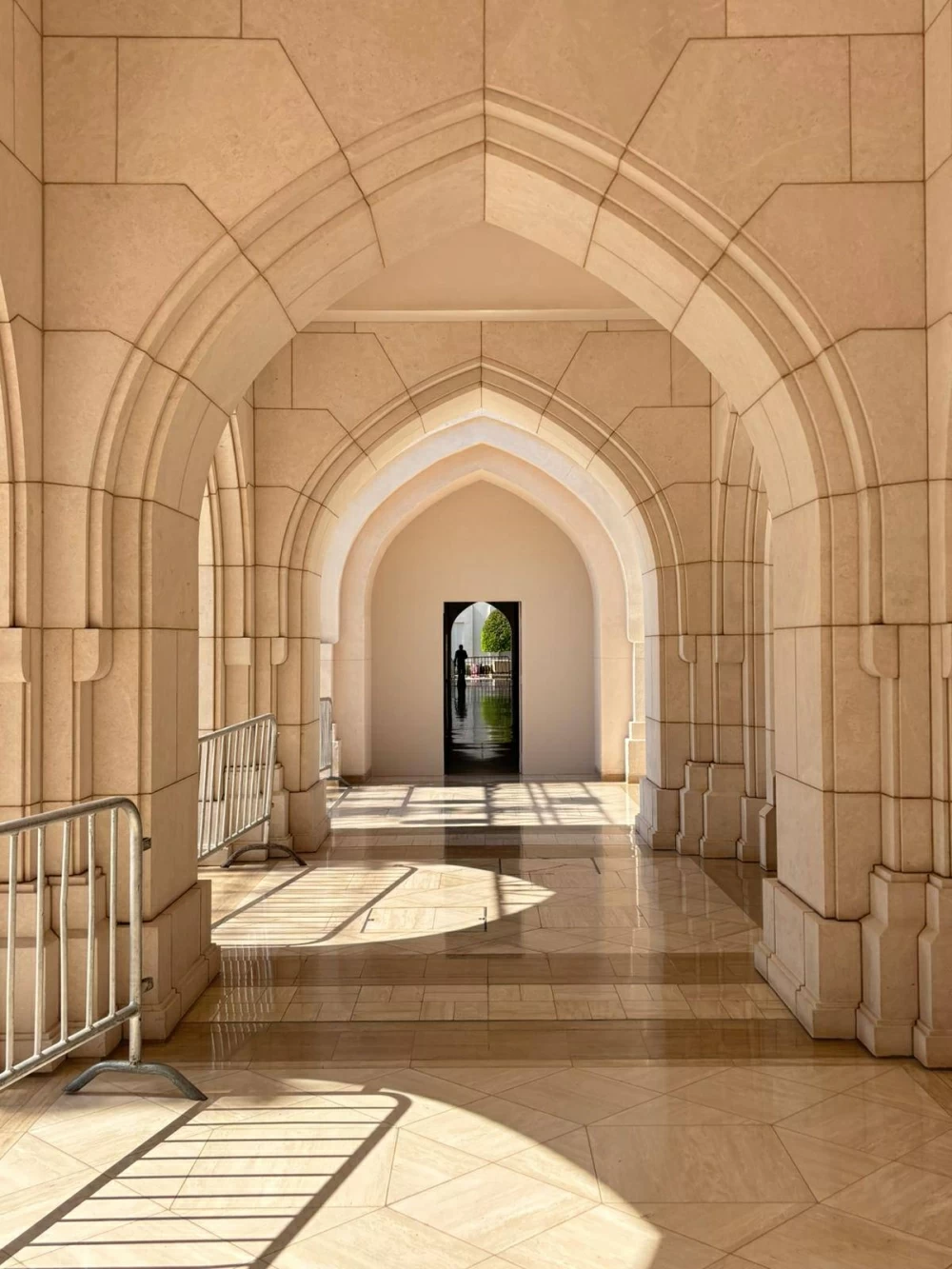 من صلالة إلى مسقط.. وجه جديد للسياحة العُمانية