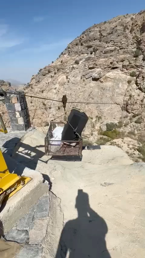 قرية السوجرة.. أيقونة الجبل الأخضر تتحول لمعلم عماني سياحي بارز