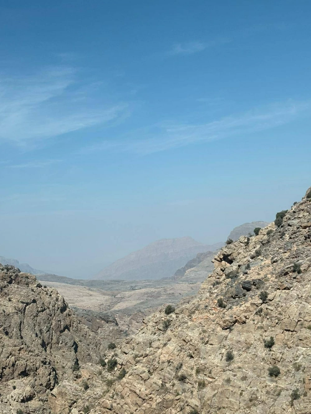 قرية السوجرة.. أيقونة الجبل الأخضر تتحول لمعلم عماني سياحي بارز