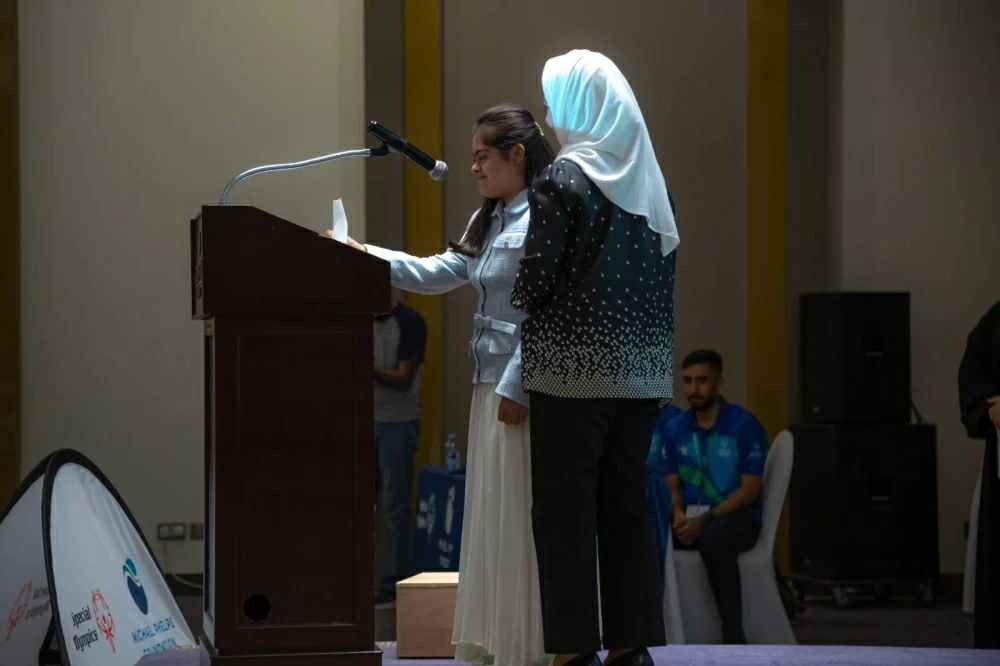 انطلاق الدورة التدريبية في رياضة السباحة للأولمبياد الخاص في البحرين