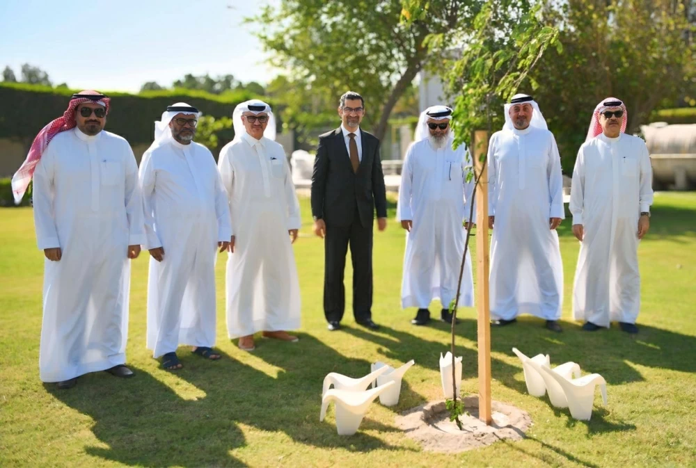 بلدية المحرق تبرم اتفاقية شراكة مع شركة فولاذ القابضة لإدارة وتشغيل حديقة المحرق الكبرى