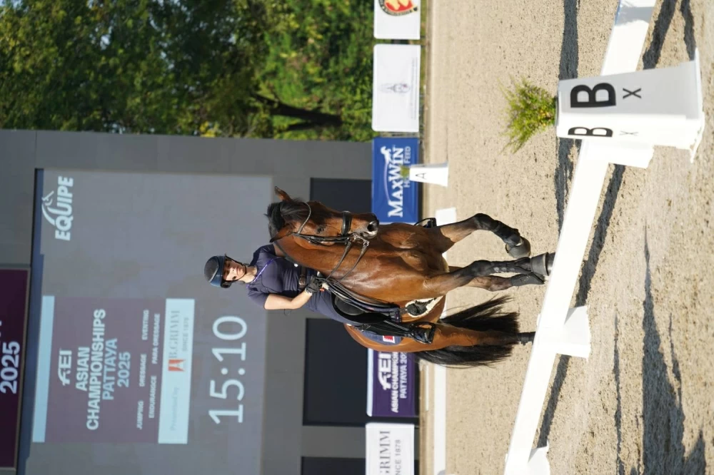 الفارسة أنيسة آل محمود تمثل البحرين في بطولة آسيا 2025 للفروسية