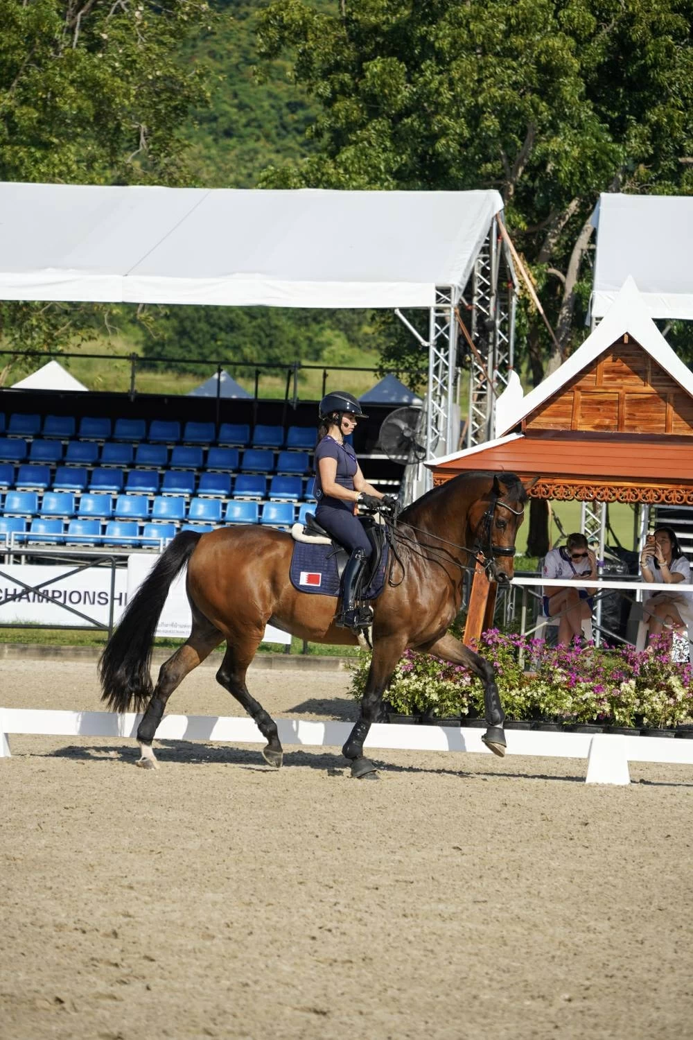 الفارسة أنيسة آل محمود تمثل البحرين في بطولة آسيا 2025 للفروسية