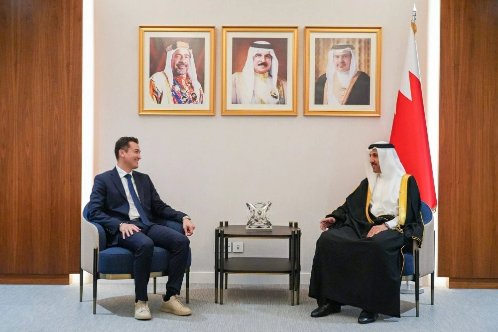 وزير المواصلات والاتصالات يلتقي وزير الاقتصاد والمؤسسات والمشاريع الاستراتيجية في مالطا