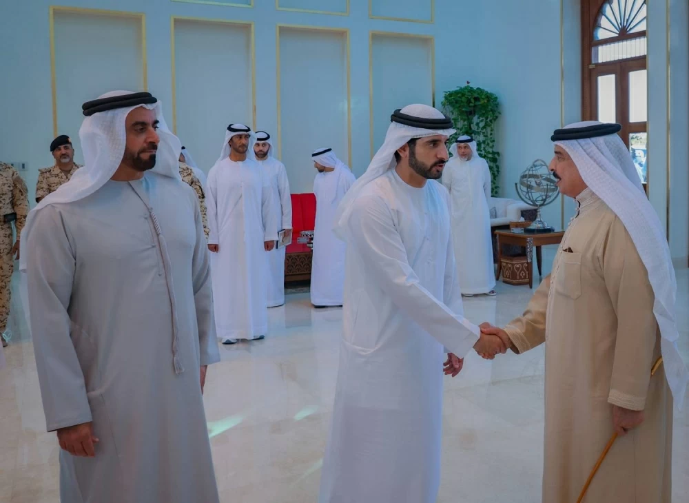 الملك في مقدمة مودعي رئيس دولة الإمارات العربية المتحدة لدى مغادرته البلاد