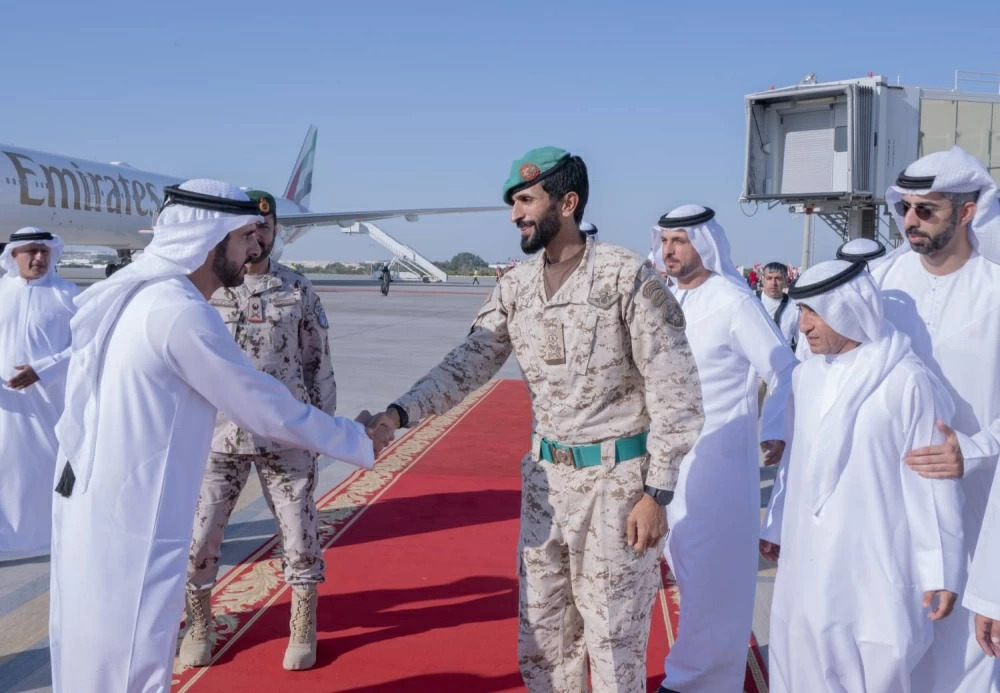 الملك في مقدمة مودعي رئيس دولة الإمارات العربية المتحدة لدى مغادرته البلاد