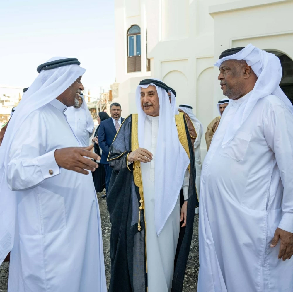 خالد بن عبد الله يتفقد ميدانياً تقدم العمل في إنجاز مشروع تطوير مدينة المحرق