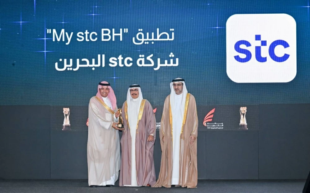 وزير الداخلية يشهد تكريم الفائزين بجائزة التميز للحكومة الإلكترونية 2025