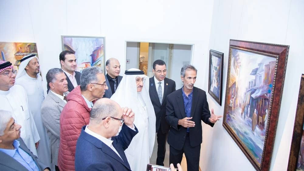 "أبعاد غاليري" يحتضن حواراً تشكيلياً يجسد روح البحرين