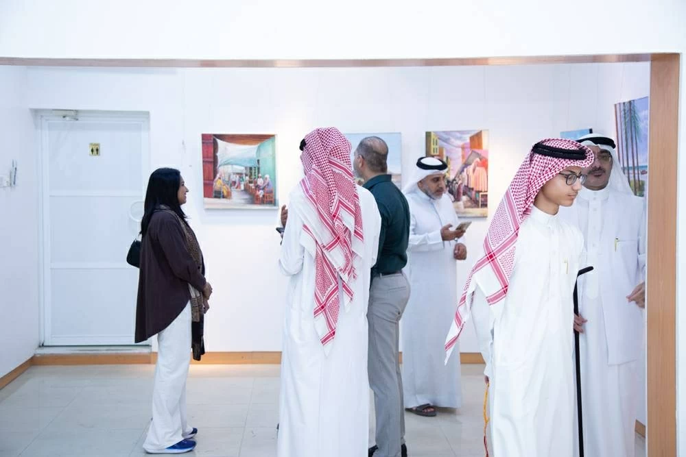 "أبعاد غاليري" يحتضن حواراً تشكيلياً يجسد روح البحرين