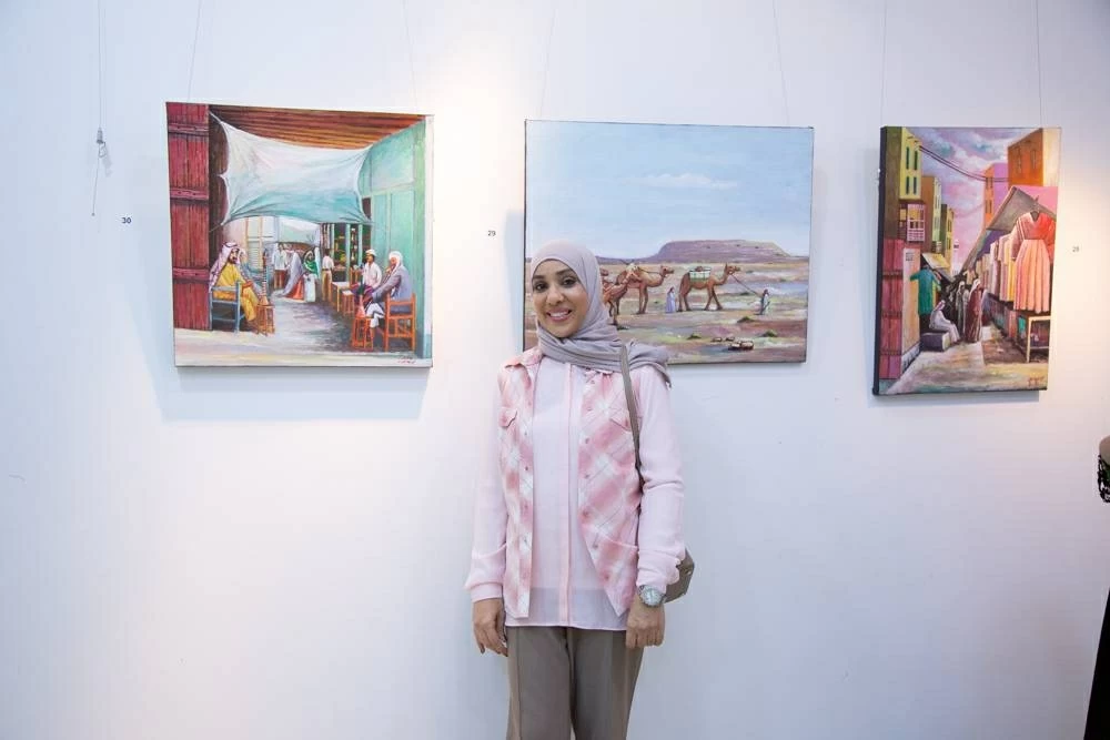 "أبعاد غاليري" يحتضن حواراً تشكيلياً يجسد روح البحرين
