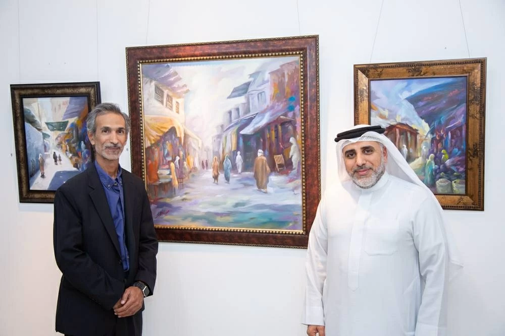 "أبعاد غاليري" يحتضن حواراً تشكيلياً يجسد روح البحرين