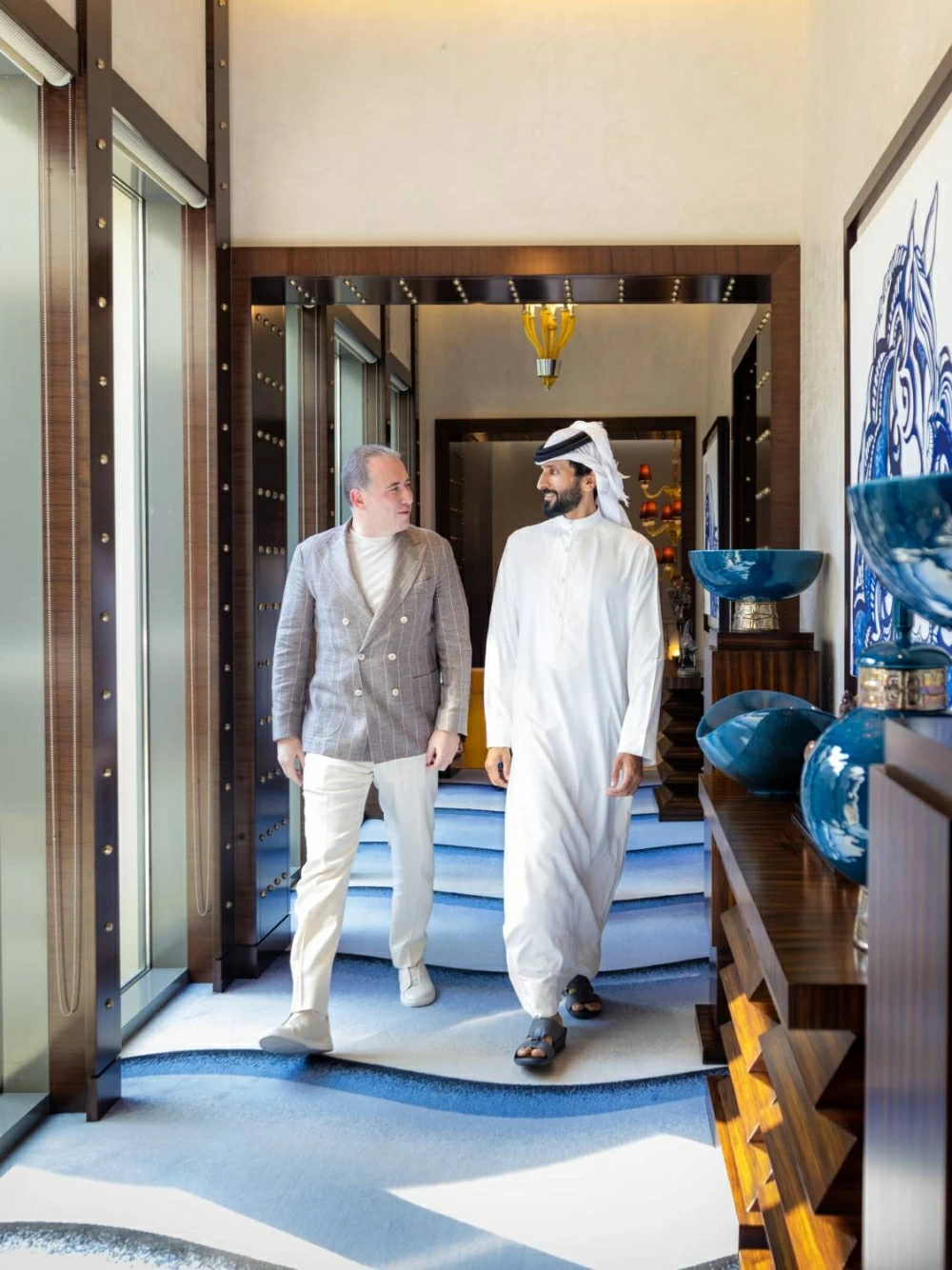 ناصر بن حمد يشهد توقيع اتفاقية بين &laquo;أمنيات&raquo; و&laquo;فيكتوريوس&raquo;