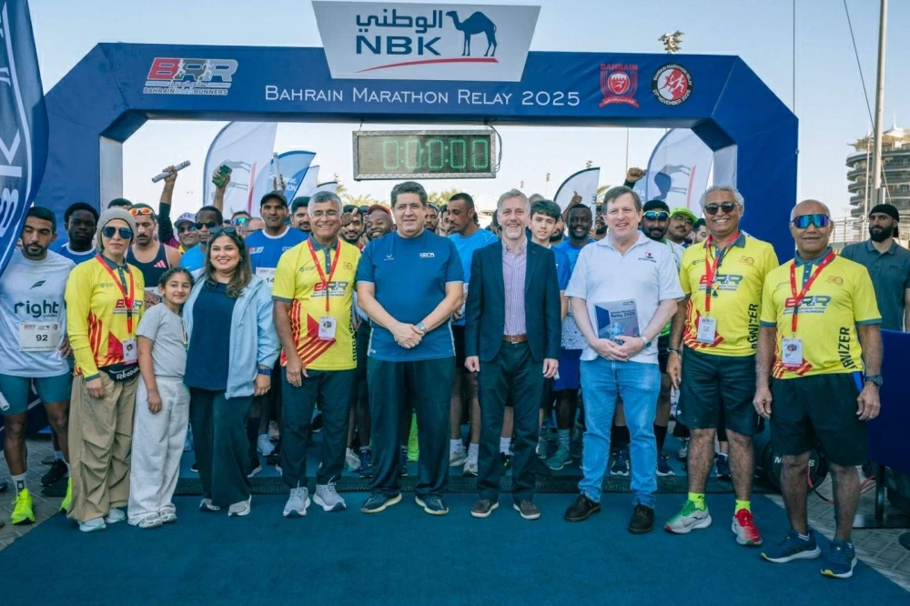 لجنة عدائي البحرين تنظم سباق البحرين الخيري للتتابع لمسافة 30 كيلومترا