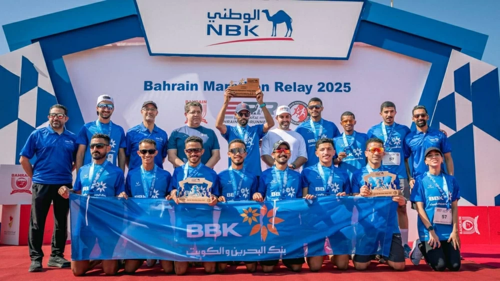 لجنة عدائي البحرين تنظم سباق البحرين الخيري للتتابع لمسافة 30 كيلومترا