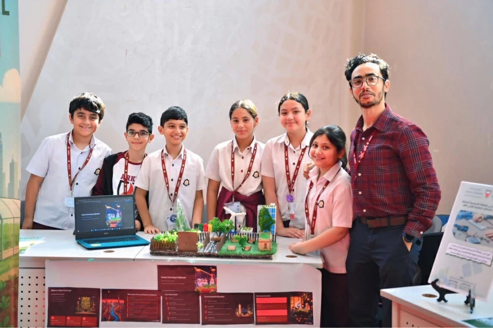 وزير شؤون البلديات والزراعة ووزير التربية والتعليم يفتتحان معرض الابتكارات الزراعية الطلابية الأول