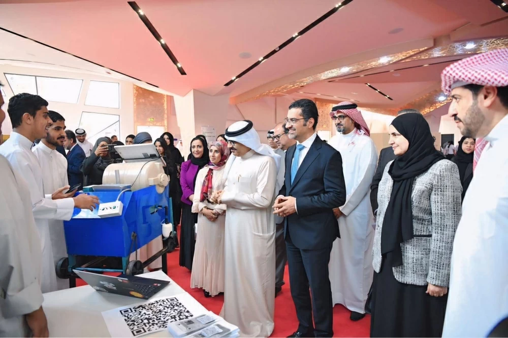 وزير شؤون البلديات والزراعة ووزير التربية والتعليم يفتتحان معرض الابتكارات الزراعية الطلابية الأول