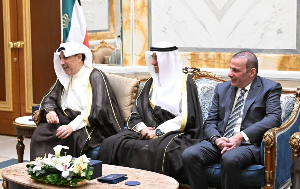 الملك المعظم يبعث برسالة خطية إلى أمير دولة الكويت