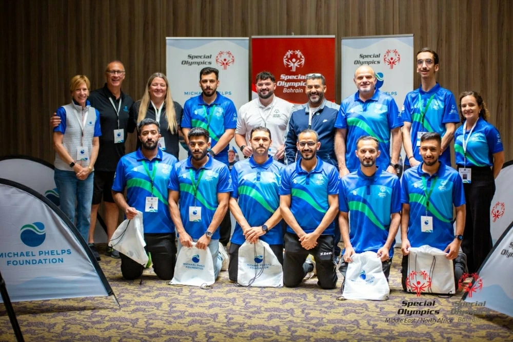 ختام ناجح للدورة التدريبية الإقليمية لأبطال السباحة في البحرين