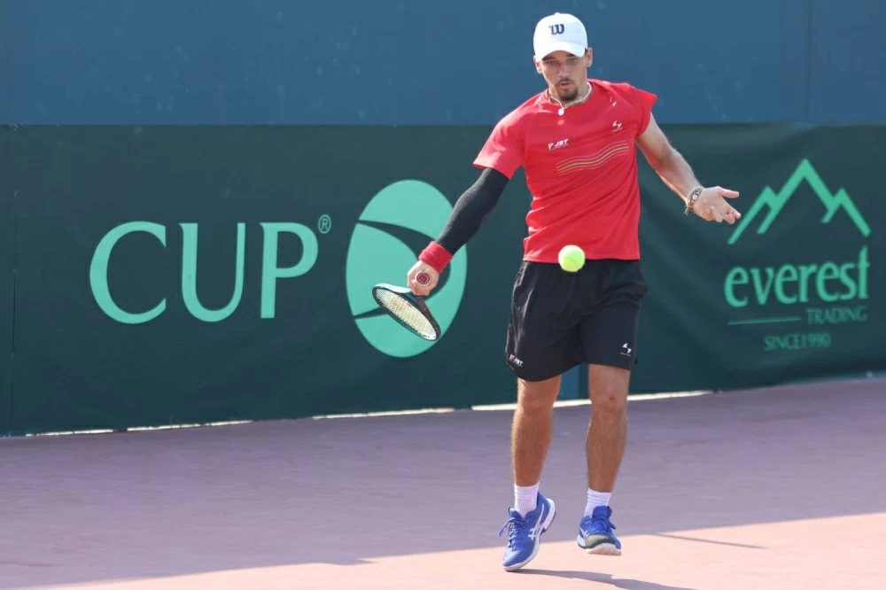 إثارة كبيرة في انطلاق الدور الأول لبطولة الاتحاد الدولي للتنس للناشئين