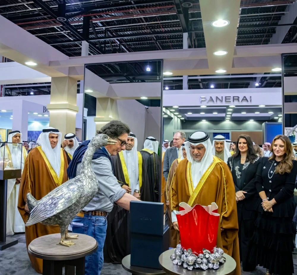 ولي العهد رئيس الوزراء يرعى افتتاح معرضي الجواهر والعطور العربية 2025