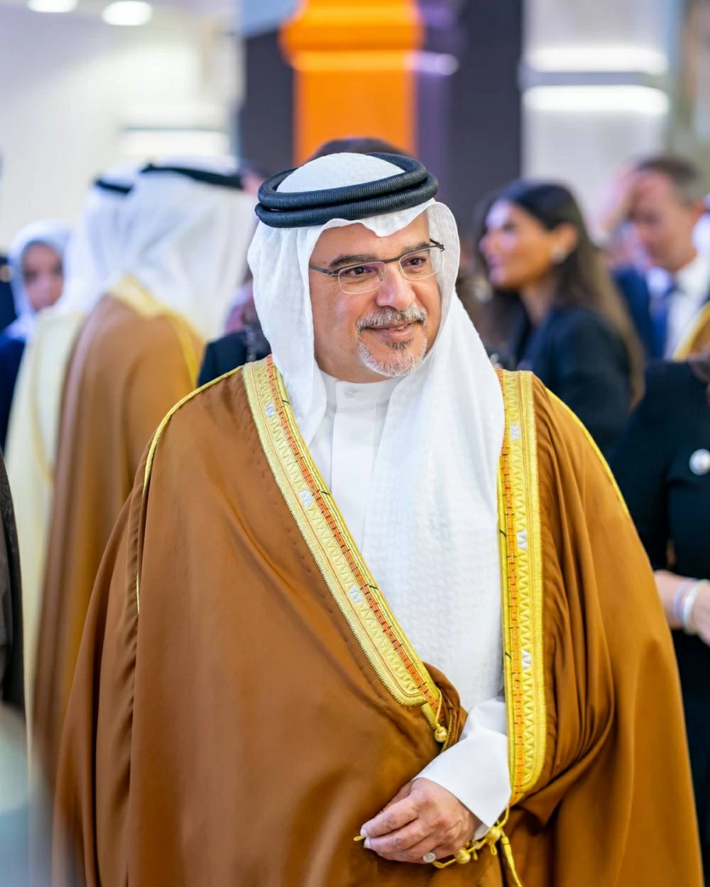 ولي العهد رئيس الوزراء يرعى افتتاح معرضي الجواهر والعطور العربية 2025