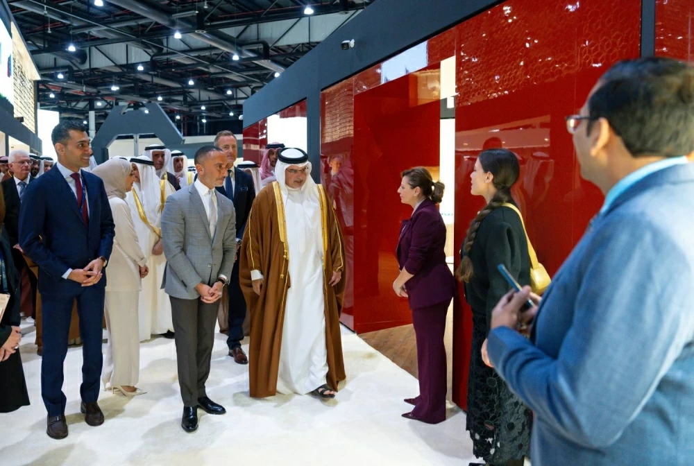ولي العهد رئيس الوزراء يرعى افتتاح معرضي الجواهر والعطور العربية 2025
