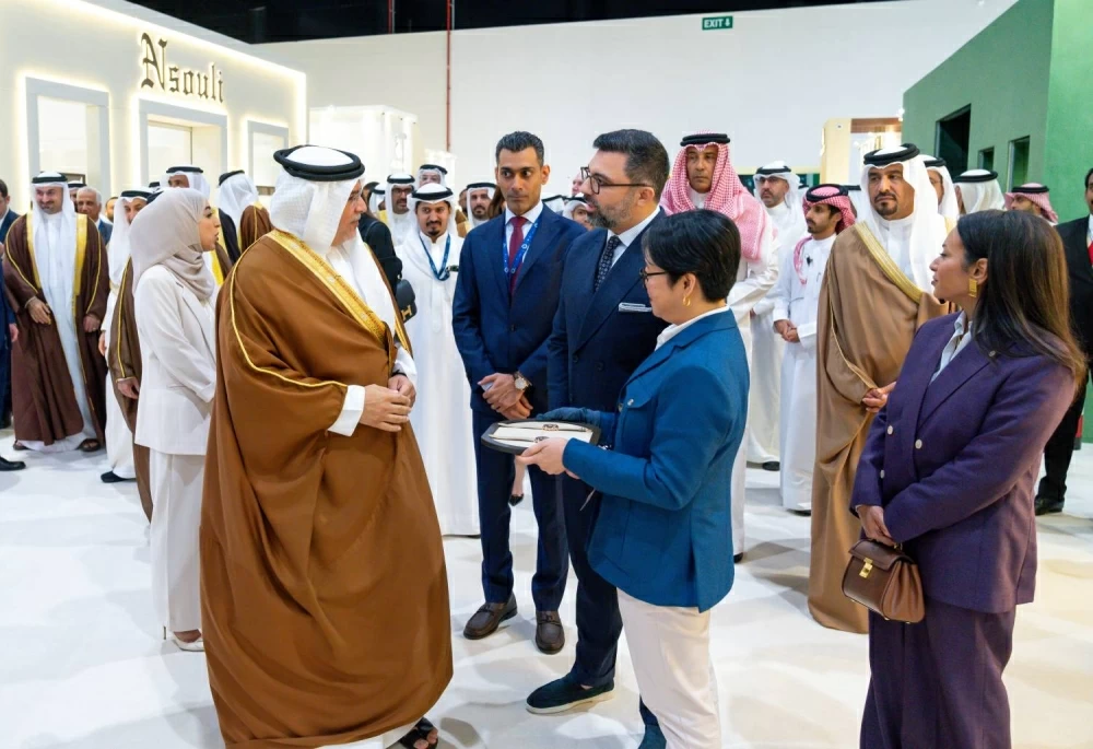 ولي العهد رئيس الوزراء يرعى افتتاح معرضي الجواهر والعطور العربية 2025