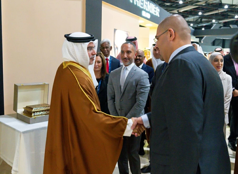 ولي العهد رئيس الوزراء يرعى افتتاح معرضي الجواهر والعطور العربية 2025