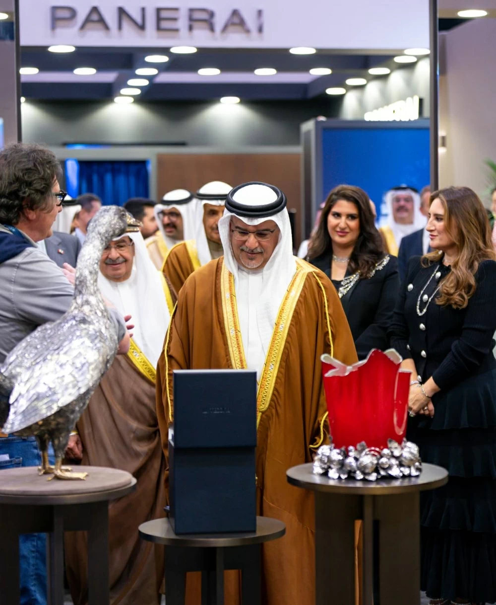 ولي العهد رئيس الوزراء يرعى افتتاح معرضي الجواهر والعطور العربية 2025