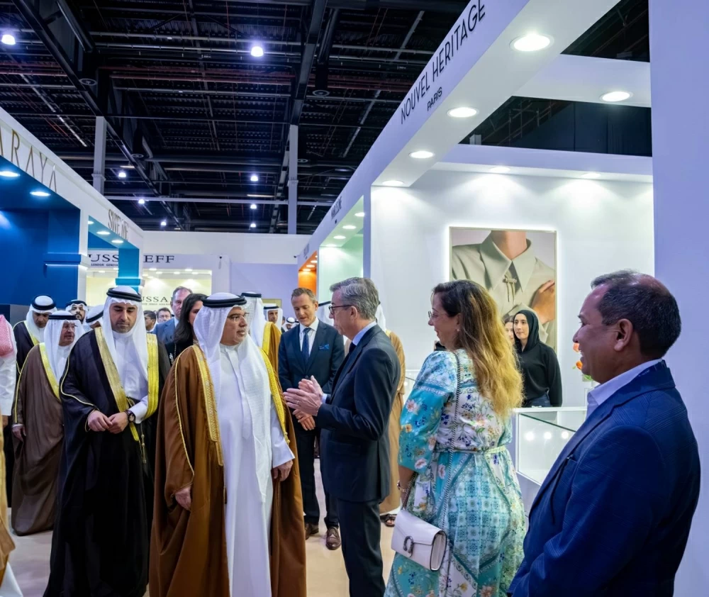 ولي العهد رئيس الوزراء يرعى افتتاح معرضي الجواهر والعطور العربية 2025