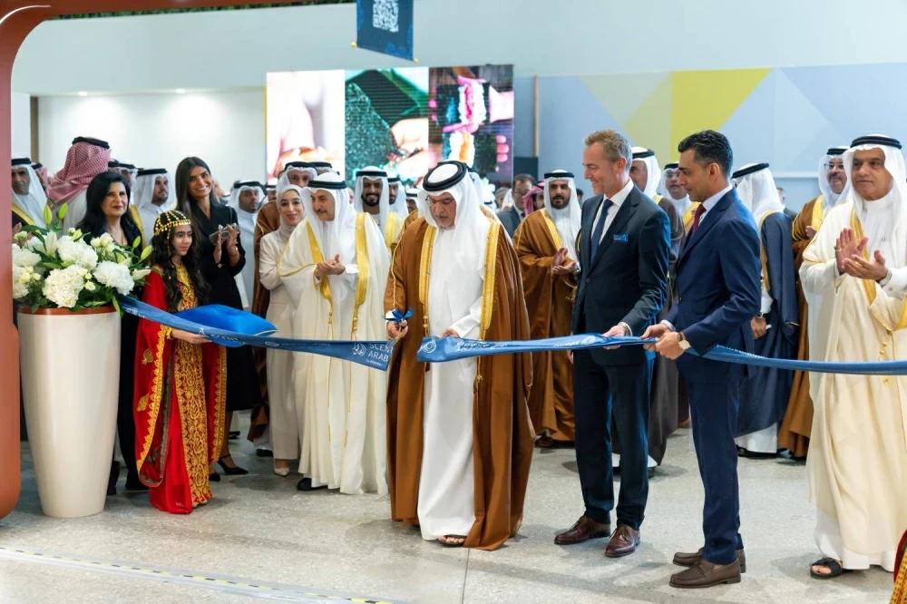 ولي العهد رئيس الوزراء يرعى افتتاح معرضي الجواهر والعطور العربية 2025