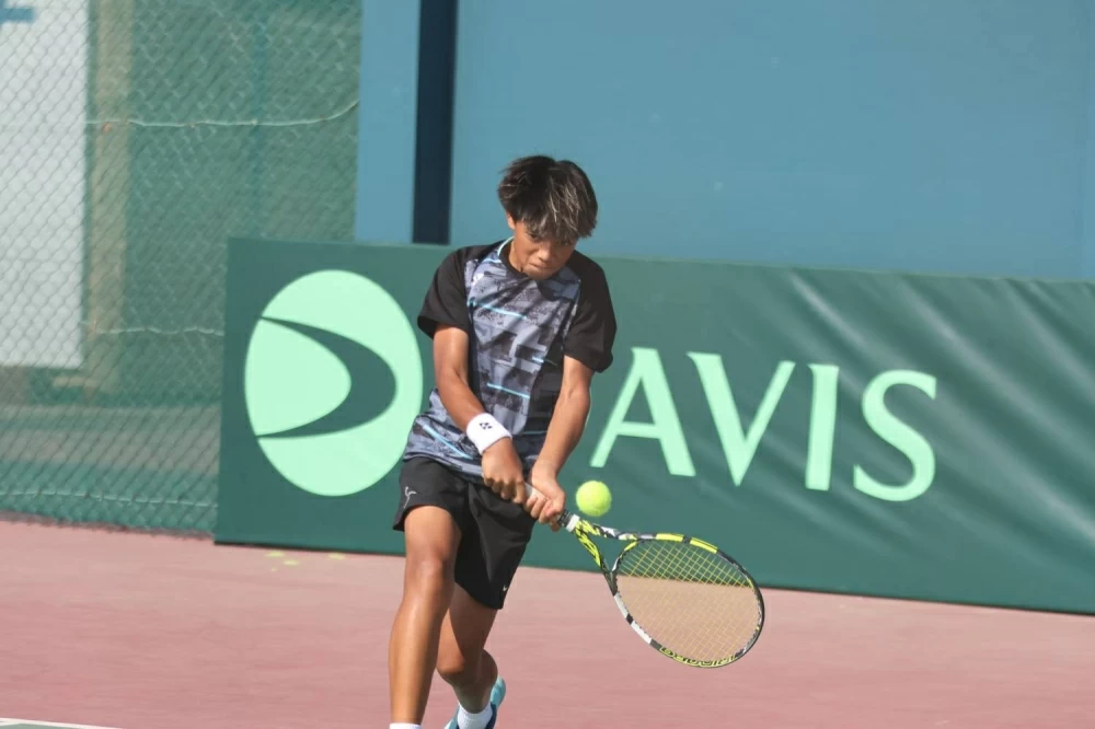 البحريني أحمد السيد يتأهل لدور الـ16 لبطولة الاتحاد الدولي للتنس للناشئين