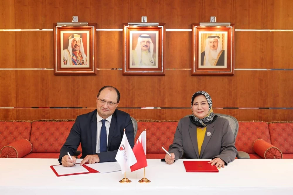 هيئة الكهرباء والماء تمدّد اتفاقيتها مع شركة العزل للطاقة لتعزيز كفاءة المنظومة الكهربائية