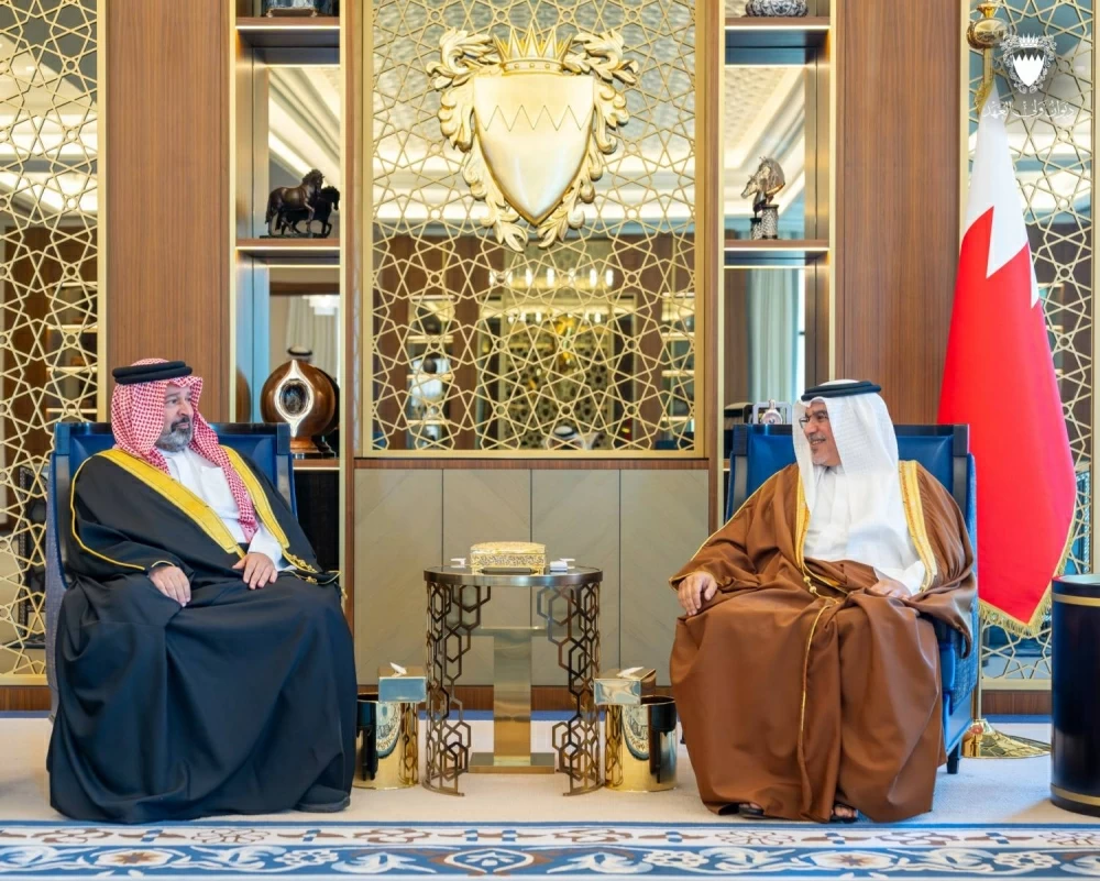 ولي العهد رئيس الوزراء يستقبل رئيس ديوان الرقابة المالية والإدارية