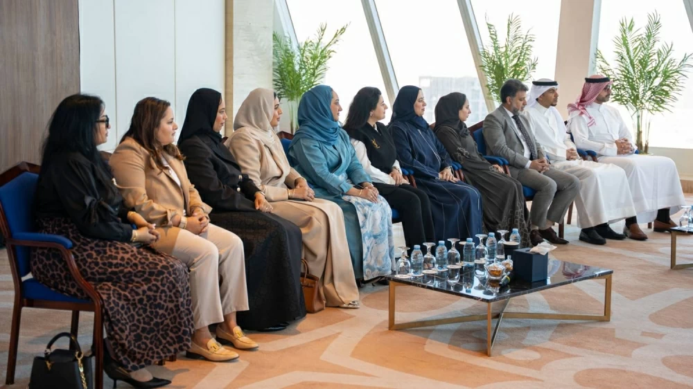 الرئيس التنفيذي لمركز الاتصال الوطني يلتقي منتسبي الدفعة (36) من برنامج قيادات