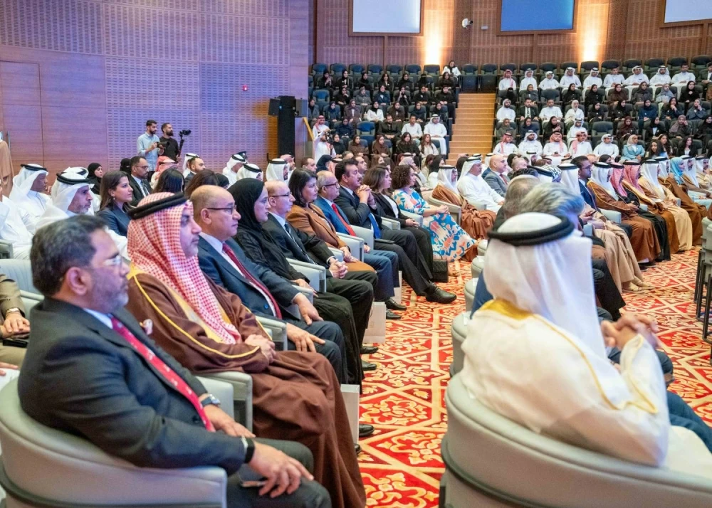 عيسى بن سلمان يحضر الحفل السنوي لوقف عيسى بن سلمان التعليمي الخيري