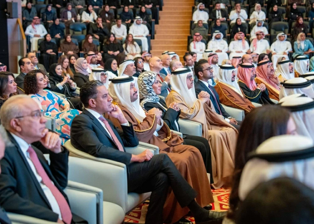 عيسى بن سلمان يحضر الحفل السنوي لوقف عيسى بن سلمان التعليمي الخيري