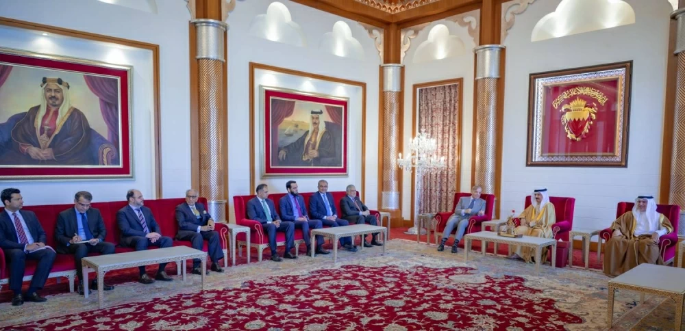 الملك يستقبل رئيس وزراء باكستان ويشيد بالعلاقات التاريخية التي تجمع بين البلدين