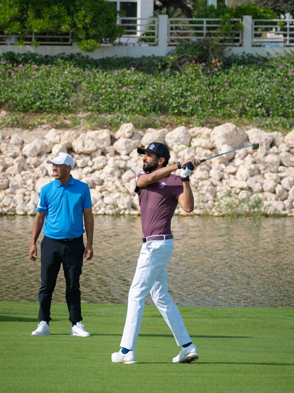 ناصر بن حمد يقود فريق فيكتوريوس لتحقيق لقب بطولة المحترفين والهواة ضمن كأس الملك حمد الدولية للجولف