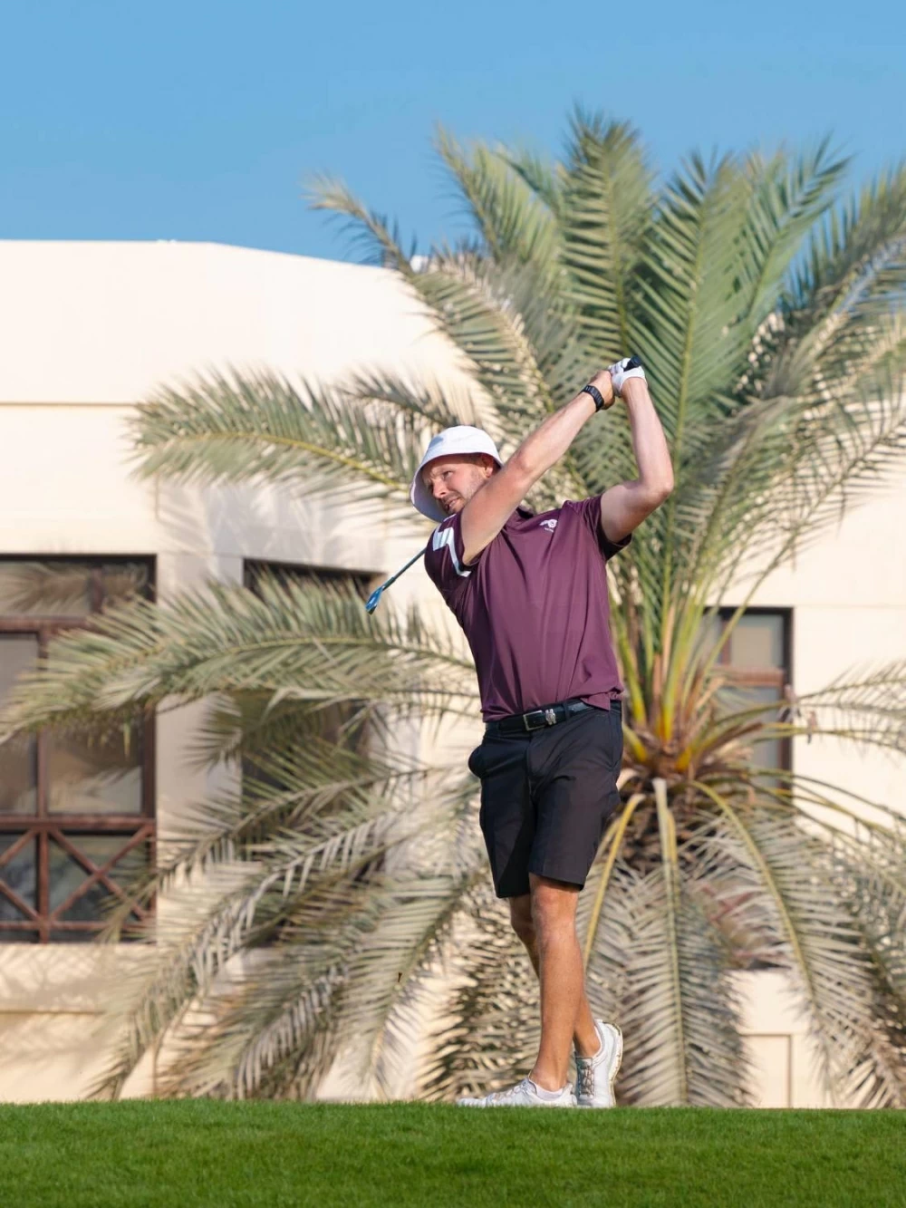 ناصر بن حمد يقود فريق فيكتوريوس لتحقيق لقب بطولة المحترفين والهواة ضمن كأس الملك حمد الدولية للجولف