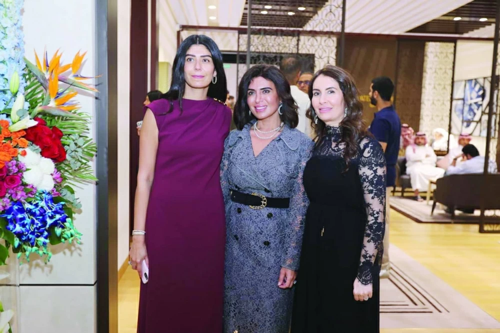 بنات شيرازي.. قيادة نسائية تُشكّل بصمة بارزة في مركز البحرين للمجوهرات