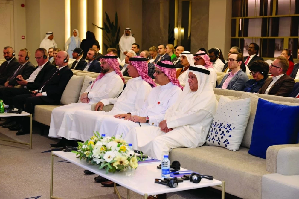 بحث تعزيز التعاون بين البحرين وبولندا بالتكنولوجيا والعقار والتصنيع والغذاء والتعليم