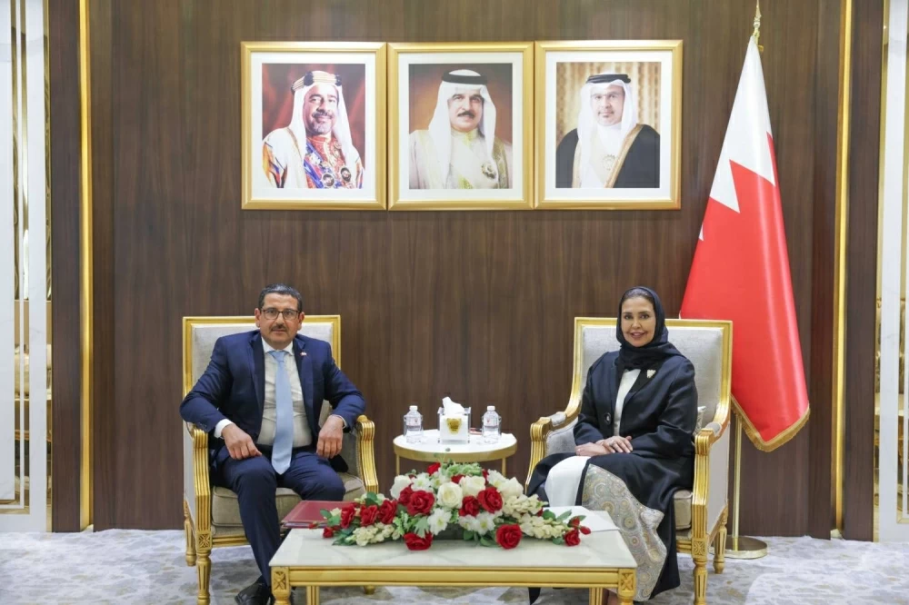 د. الفاضل تستقبل الوزير المفوض التونسي وتشيد بعمق العلاقات البحرينية التونسية