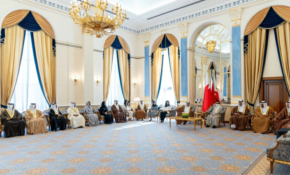 ولي العهد رئيس الوزراء يلتقي عدداً من وكلاء الوزارات والوكلاء المساعدين المعينين حديثاً