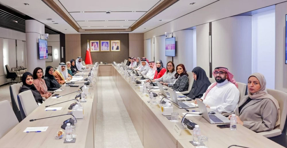 "خدمات الشورى" تناقش مع وزير التربية والتعليم مشروع قانون ينظم إنشاء وإدارة المؤسسات التعليمية والتدريبية الخاصة